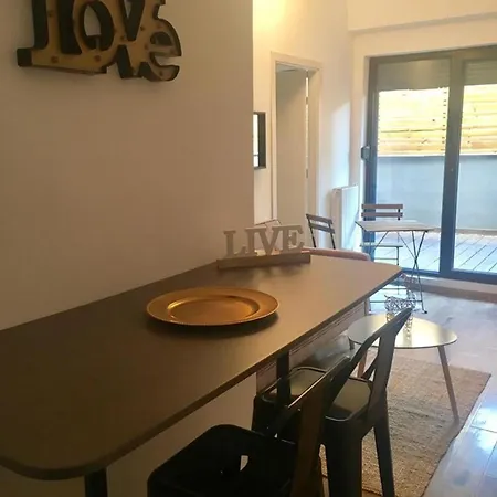 Unirii 2 Garden Apartment