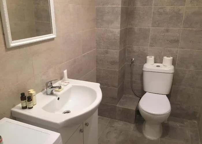 Unirii 2 Garden * Бухарест